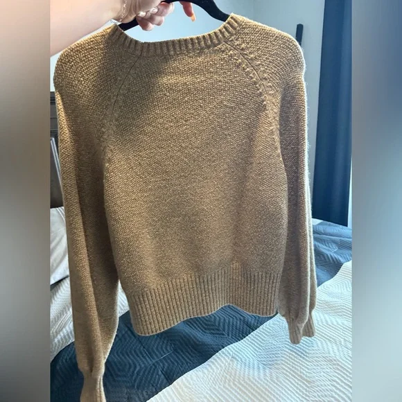 Banana Republic Tan Crew Neck Sweater with Ribbed Collar Size MEDIUM - Picture 3 of 5